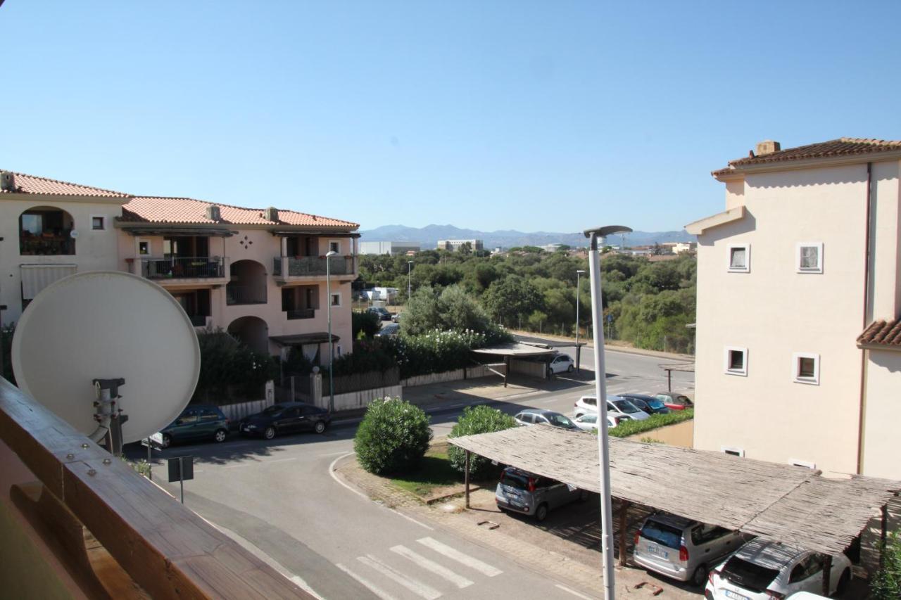 Magibac Due - Casa Vicino Aeroporto E Mater Olbia Apartment Bagian luar foto