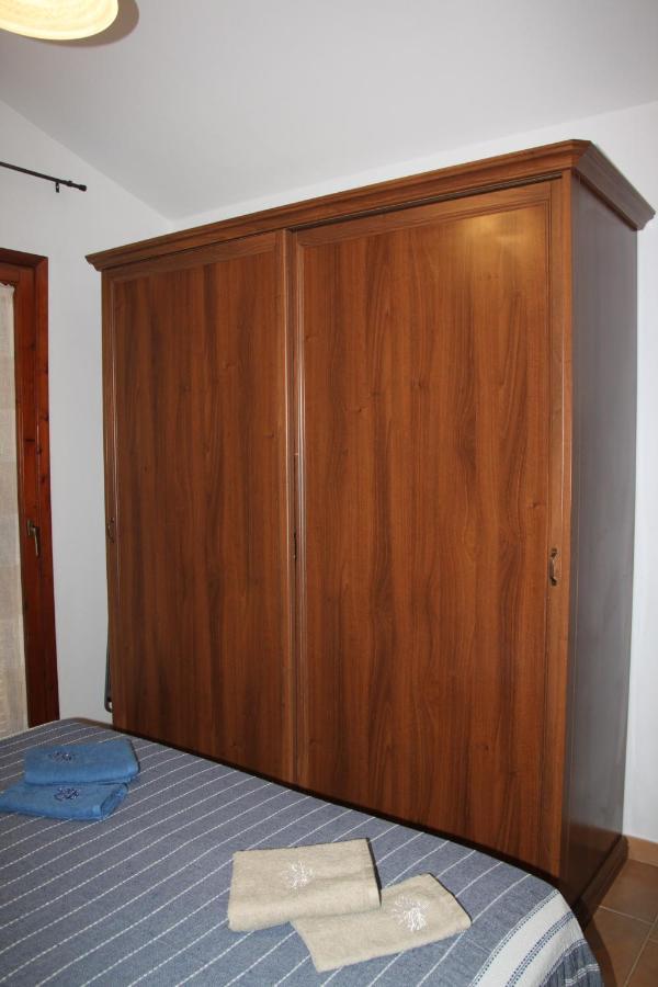 Magibac Due - Casa Vicino Aeroporto E Mater Olbia Apartment Bagian luar foto