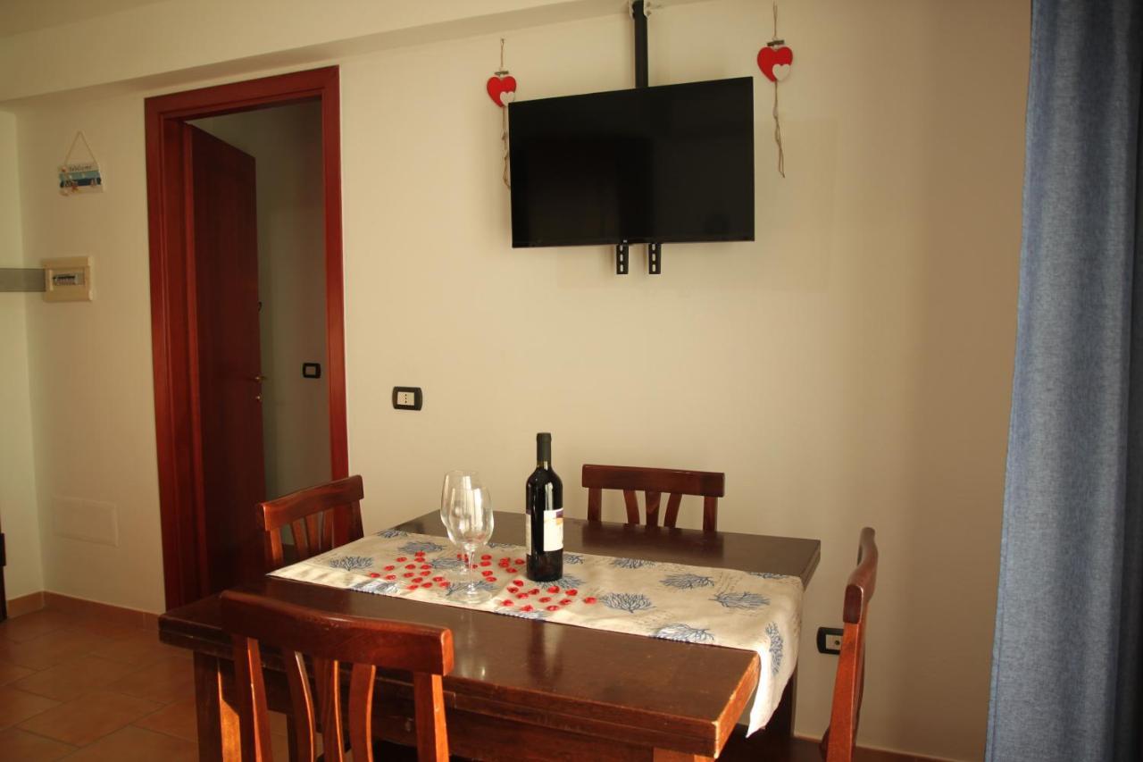 Magibac Due - Casa Vicino Aeroporto E Mater Olbia Apartment Bagian luar foto