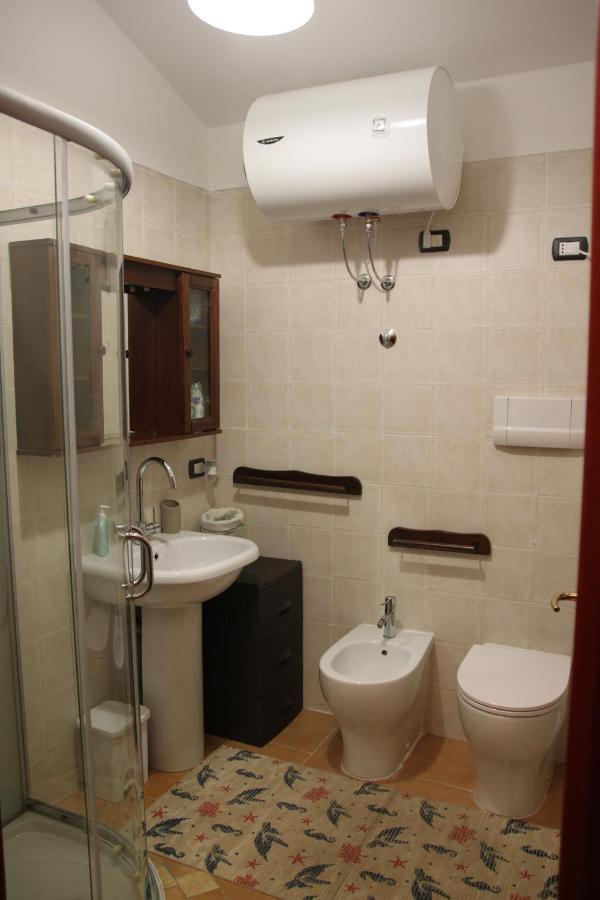 Magibac Due - Casa Vicino Aeroporto E Mater Olbia Apartment Bagian luar foto